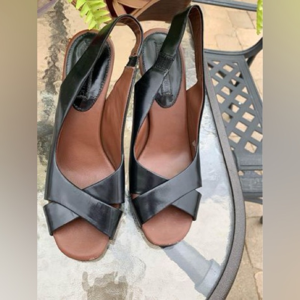 BANANA REPUBLIC WOMEN 8 SHOES TINA PEEP TOE LEATHER